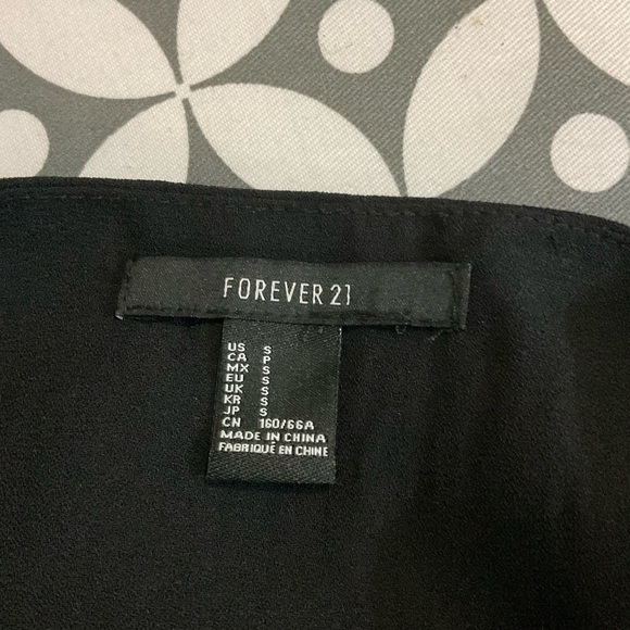 Forever 21 tiered mini skirt - Picture 3 of 3